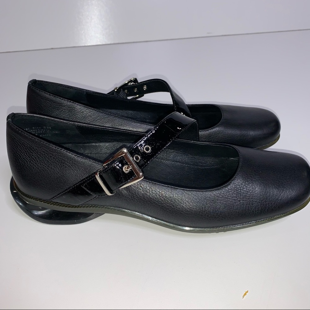 Asgi leather Mary Janes size 8
